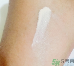 夢(mèng)妝光采裸透氣墊怎么樣？夢(mèng)妝桃花遮瑕氣墊bb好用嗎？