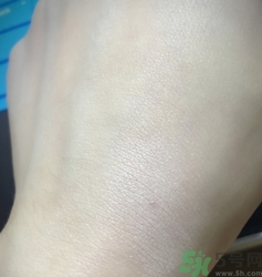 夢(mèng)妝凈致氣墊粉底液怎么用？夢(mèng)妝桃花遮瑕氣墊使用方法