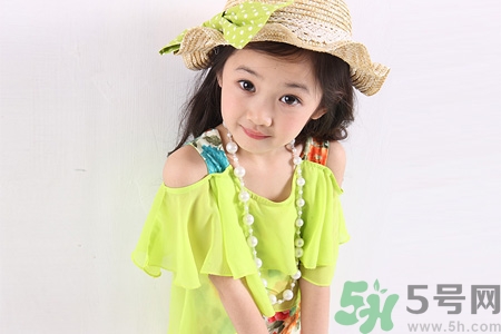 9歲女生的標(biāo)準(zhǔn)身高體重是多少？9歲女生正常身高體重是多少？