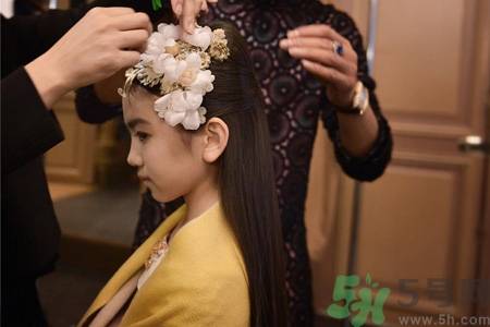 9歲女生的標(biāo)準(zhǔn)身高體重是多少？9歲女生正常身高體重是多少？