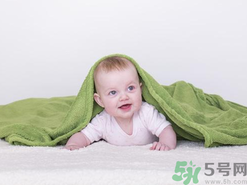 九月份出生的寶寶穿什么衣服？九月寶寶穿衣注意事項(xiàng)