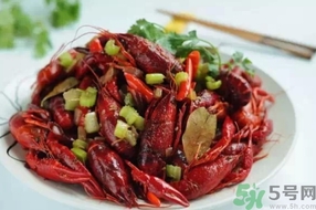 小龍蝦可以和桃子一起吃嗎?小龍蝦能和桃子同吃嗎? 小龍蝦可以和桃子一起吃嗎?小龍蝦能和桃子同吃嗎?