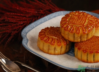 蓮蓉月餅的保質(zhì)期是多久？蓮蓉月餅怎么保存？