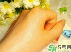 雅詩蘭黛小棕瓶精華適合多大年齡? 雅詩蘭黛小棕瓶精華適合多大年齡?