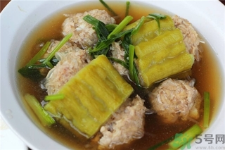 喝苦瓜汁會影響月經嗎？來月經可以喝苦瓜汁嗎？