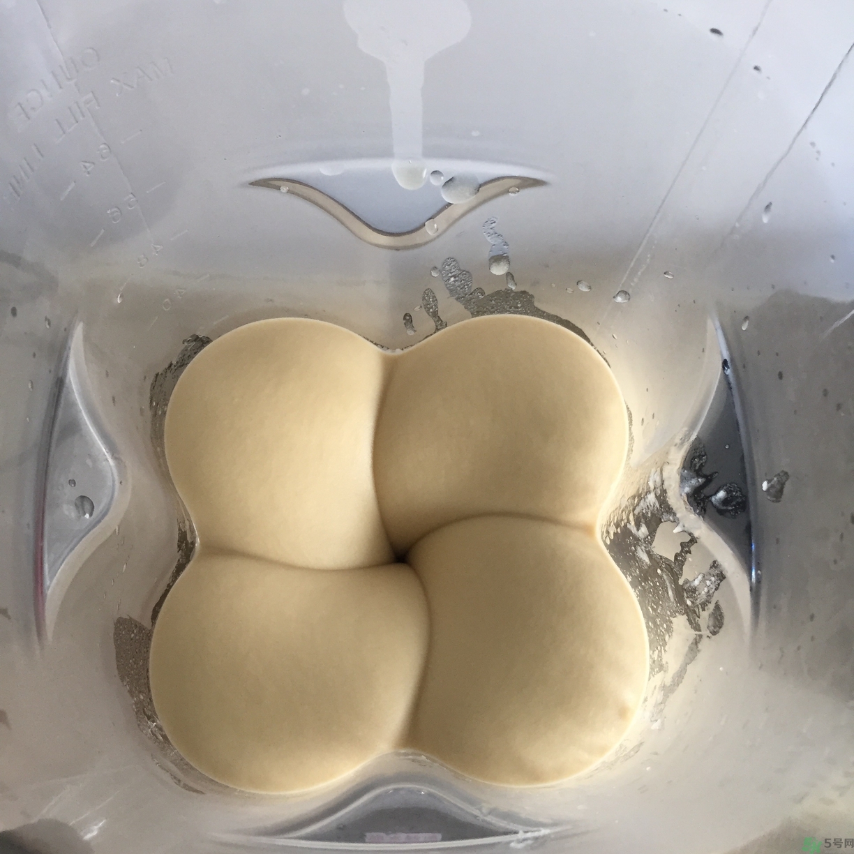 蓮蓉月餅的餡料是什么？蓮蓉月餅的餡料怎么做？