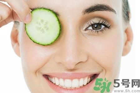 貼黃瓜片后要洗臉嗎？敷黃瓜片后需要洗臉嗎？