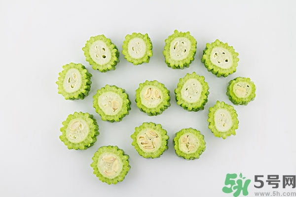 喝苦瓜汁會影響月經嗎？來月經可以喝苦瓜汁嗎？