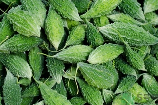 苦瓜汁可以敷臉嗎？苦瓜汁敷臉可以祛痘嗎