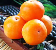 螃蟹和柿子能一起吃嗎？螃蟹和柿子一起吃會(huì)怎樣？