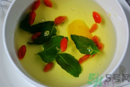 枸杞和檸檬能一起泡水喝嗎？檸檬枸杞茶的功效