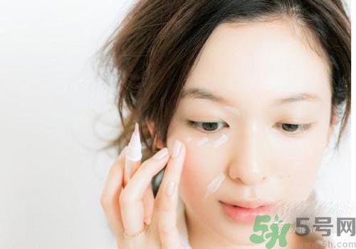 敷完面膜不洗臉會(huì)怎樣？敷完面膜不洗臉有什么危害？