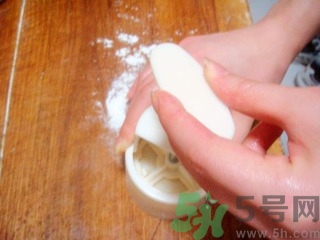 五仁月餅的做法 五仁月餅餡料的做法 五仁月餅的做法 五仁月餅餡料的做法