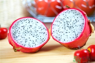 蘋果和火龍果哪個(gè)減肥？蘋果和火龍果可以一起榨汁嗎？