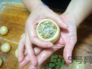 五仁月餅的做法 五仁月餅餡料的做法 五仁月餅的做法 五仁月餅餡料的做法