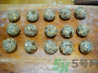 五仁月餅的做法 五仁月餅餡料的做法 五仁月餅的做法 五仁月餅餡料的做法