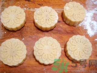 五仁月餅的做法 五仁月餅餡料的做法 五仁月餅的做法 五仁月餅餡料的做法