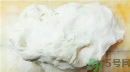 手揉面包怎么出膜?做面包怎么揉出手套膜? 手揉面包怎么出膜?做面包怎么揉出手套膜?