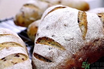 手揉面包怎么出膜?做面包怎么揉出手套膜? 手揉面包怎么出膜?做面包怎么揉出手套膜?