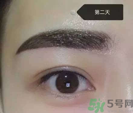 紋眉后多久恢復(fù)自然？紋眉多久能變得自得自然？