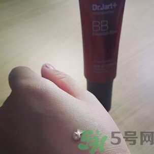 dr.jart銀管和黑管的區(qū)別？蒂佳婷銀色bb和黑色bb哪個好？