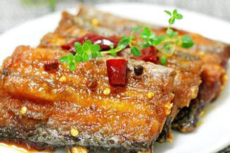 如何挑選新鮮魚？怎樣吃到不被污染的魚？