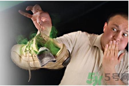 腳臭是怎么回事？用什么方法去除腳臭？