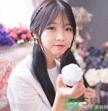 什么人適合空氣八字劉海？什么臉型適合空氣八字劉海？