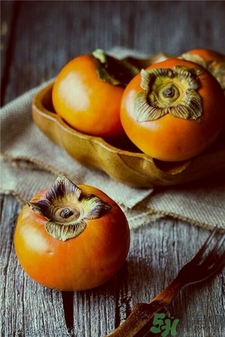 柿子可以和牛奶一起吃嗎?柿子和牛奶一起吃了怎么辦? 柿子可以和牛奶一起吃嗎?柿子和牛奶一起吃了怎么辦?