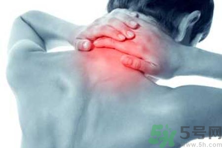 落枕是怎么回事？落枕的原因是什么？