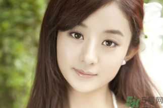 20歲的女生用什么護(hù)膚品比較好？20歲的女生適合用什么護(hù)膚品？