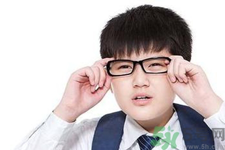 眼睛散光能治好嗎？眼睛散光的癥狀