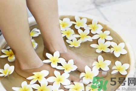 孕婦可以用生姜泡腳嗎？生姜泡腳的方法是什么？