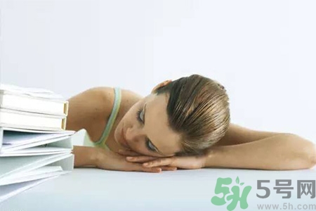 吃完午飯睡覺會胖嗎？吃完飯就睡覺好嗎？