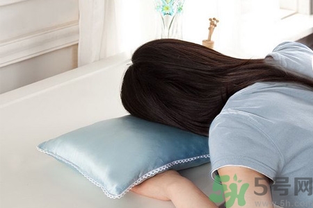 吃完午飯睡覺會胖嗎？吃完飯就睡覺好嗎？