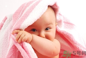 奶蘚是濕疹嗎？奶蘚和濕疹的區(qū)別