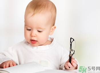 奶蘚是濕疹嗎？奶蘚和濕疹的區(qū)別