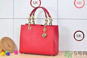 mk和coach哪個(gè)好？mk和coach包包是一個(gè)檔次嗎？