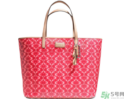 coach和gucci哪個(gè)好？coach和gucci哪個(gè)好看？