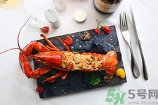 熟蝦放在冰箱里能放多長時間?熟蝦可以放多久 熟蝦放在冰箱里能放多長時間?熟蝦可以放多久