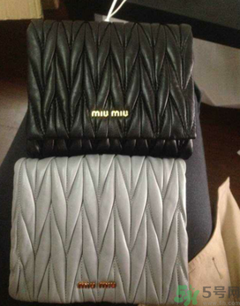 miumiu包真假辨別 miumiu包真假辨別圖解 miumiu包真假辨別 miumiu包真假辨別圖解