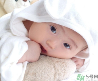 寶寶鼻子有鼻涕出不來怎么辦？寶寶鼻涕清理方法