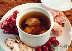 喝酒可以補(bǔ)血嗎?喝什么酒可以補(bǔ)血