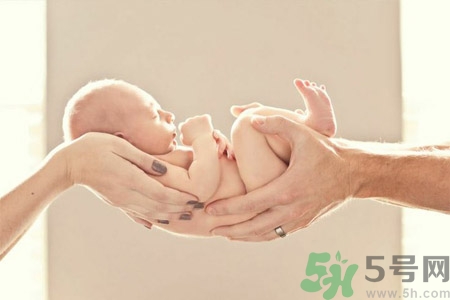 懷孕吃什么孩子頭發(fā)好？懷孕吃什么孩子皮膚好？