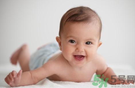 寶寶嘴巴干怎么回事?寶寶嘴巴干起皮怎么辦 寶寶嘴巴干怎么回事?寶寶嘴巴干起皮怎么辦