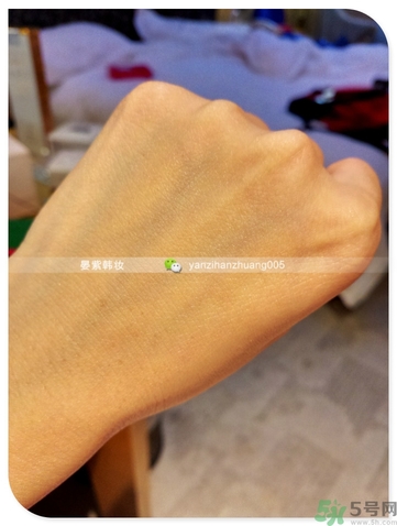 ahc玻尿酸噴霧怎么用？ahc b5玻尿酸噴霧使用方法