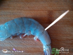 活蝦怎么處理干凈蝦線？活蝦怎么去蝦線？