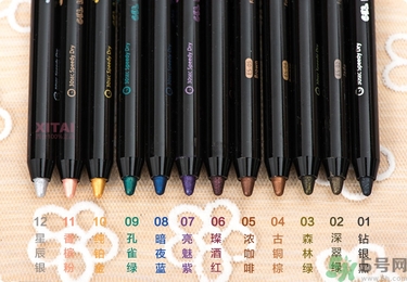 solone眼線筆怎么削？怎么推出來？