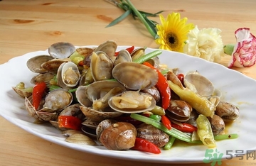 蛤蜊可以放過夜嗎？熟蛤蜊可以隔夜吃嗎？