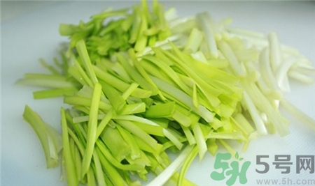 韭黃的營養(yǎng)價(jià)值 韭黃的功效與作用 韭黃的營養(yǎng)價(jià)值 韭黃的功效與作用